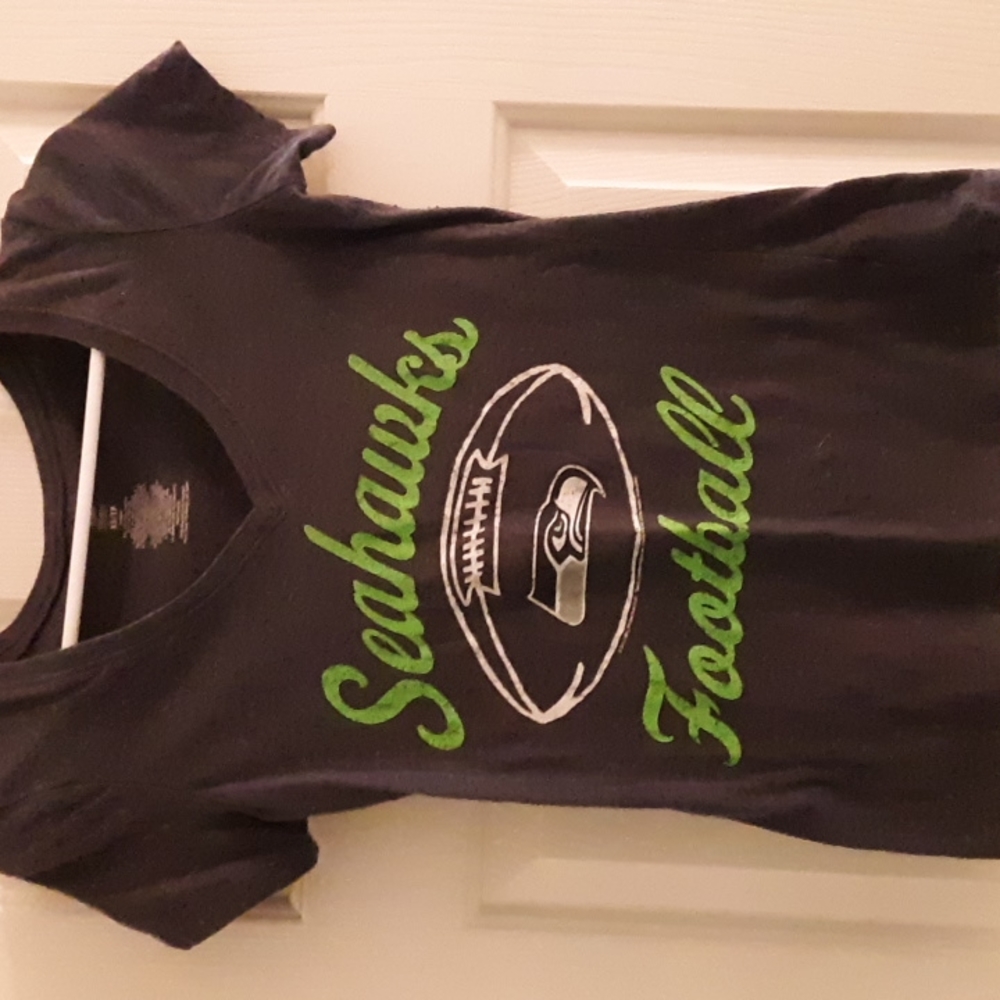 Seahawks tshirt - Picture 1 of 4